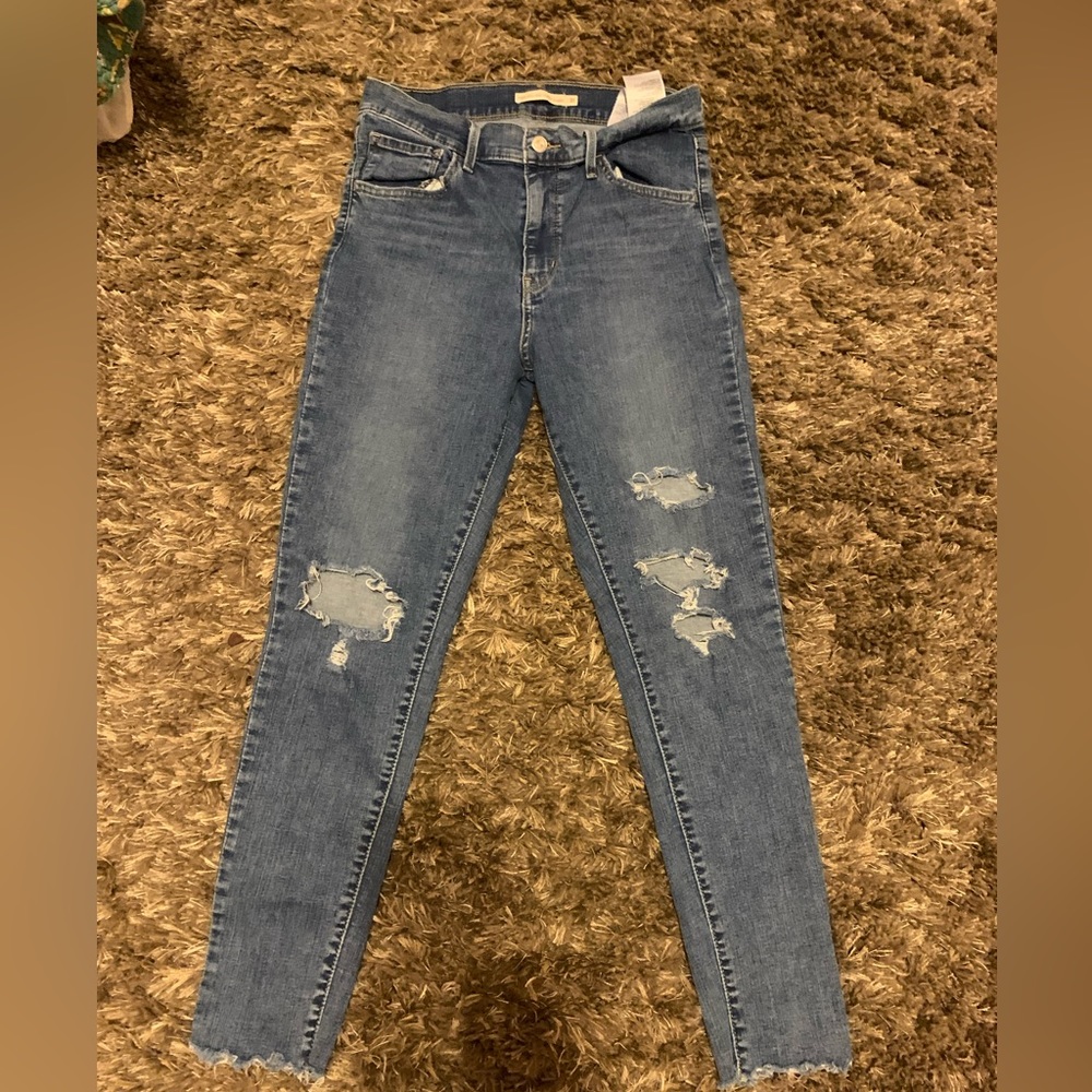Ripped Levi Jeans